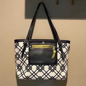 Spartina 449 Large Black and Cream Geometric Tote With Green Accents (like new)